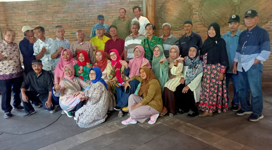 Bangkitkan Kenangan Lewat Reuni SMA PIRI Jogja Angkatan 1972 di Resto Timbul&nbsp;Roso