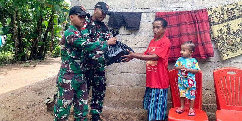 Aksi Nyata Pos Napan Satgas Yonkav 6/Naga Karimata Berikan Bantuan&nbsp;Sembako