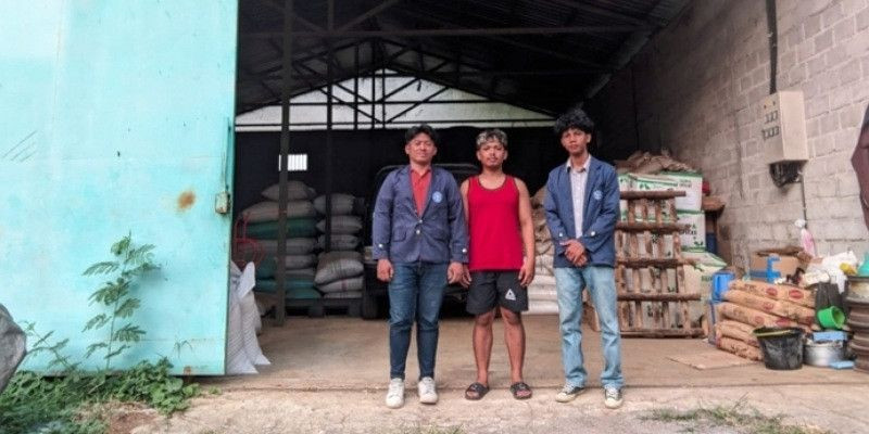 Inovasi Mahasiswa IPB: Zymatic Diffuser Bantu PT Agro Apis Palacio Atasi Kutu pada Pakan&nbsp;Ternak