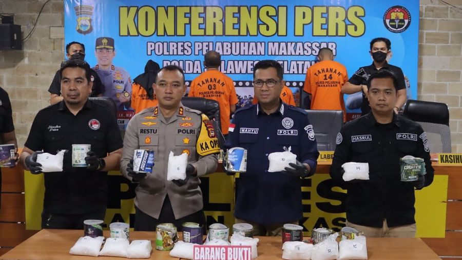 Polres Pelabuhan Makassar Amankan 4 Tersangka dan Narkotika Jenis Sabu Lebih 6 kg